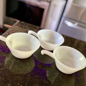 💢SOLD💢 Anchor Hocking Fire King Vintage soup bowls x3